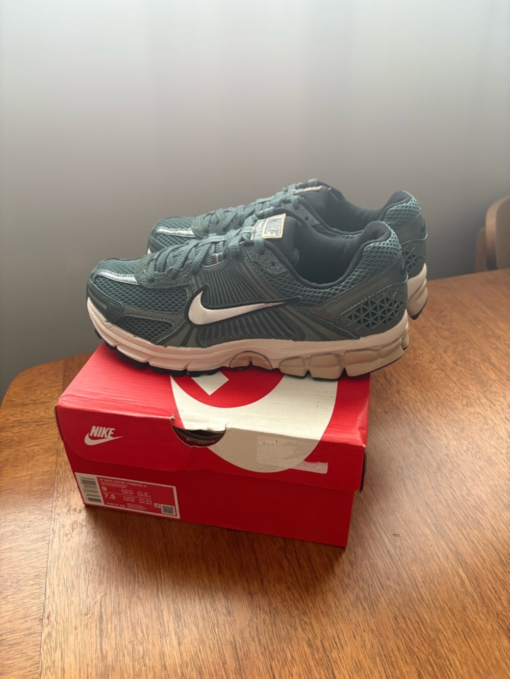 Nike Women's Teal and White Sneakers